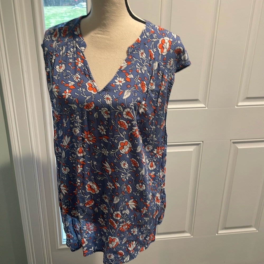 OLD NAVY SLEEVELESS FLORAL TOP